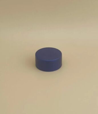 繊細 な デザイン の 肌 ケア ボトル の 濃い 青い プラスチック 蓋