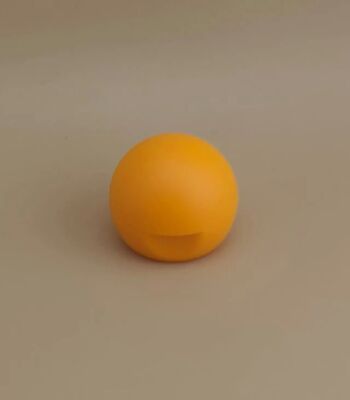 黄色いプラスチック 滑らかなマット球状蓋 化粧品ボトル