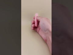 リップスティック用の透明なリブドック蓋付きのピンク色の小さなリップバームパッケージ