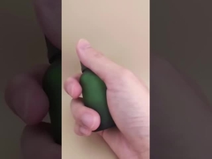 精巧 な デザイン 透明 な 濃い 緑 色の ガラス ボトル