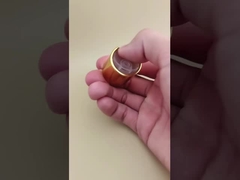 スキンケアボトル用、クリアボタン付きイエローアルミプラスチック製丸型スムーズキャップ