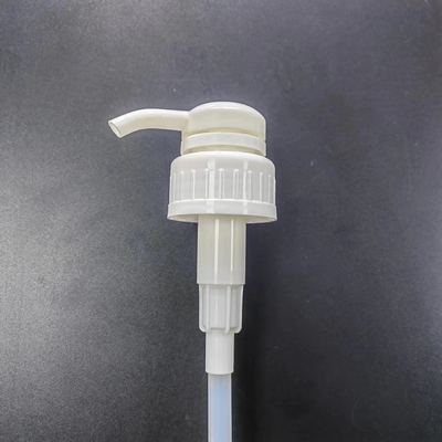 K206-11光沢がある白いねじローション ポンプ排出率4ml/TのNonspillばね中