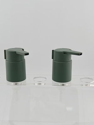 28/410 プラスチックの緑色マットクリップ ハンドスクリュークリームローションポンプ ボトル用