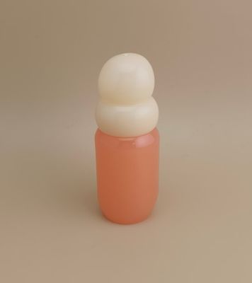 ピンク色のガラスボトル 女の子の香水用