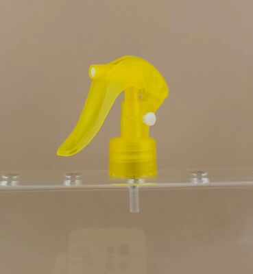 家庭用掃除用の黄色いミニトリガースプレーヤー