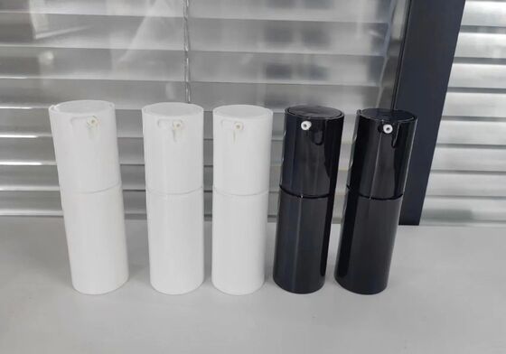 ミニポータブル 空気のないボトル 化粧品用のゴム底