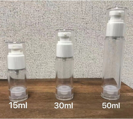 新しいデザインの茶色のポータブルプラスチックエアレスボトルと旅行に便利な白いカバー付き