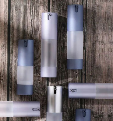プラスチックのPP 空の化粧品 空気のないポンプローション 血清ボトル K25-1 10ml 15ml