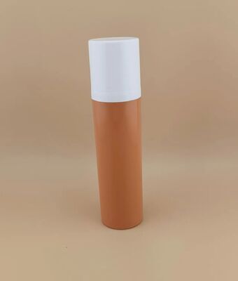 新しいデザインの茶色のポータブル プラスチック エアレス ボトルと旅行に便利な白いカバー 1A