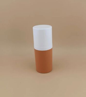新デザイン ブラウン 携帯型 プラスチック製 空気のないボトル 白い蓋付き 便宜