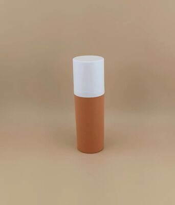 新デザイン ブラウン 携帯型 プラスチック製 空気のないボトル 白い蓋付き 便宜