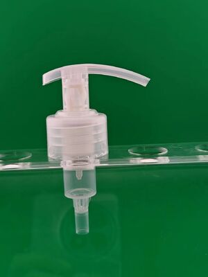全プラスチック 28mm 左右ロック 配給ローションポンプ