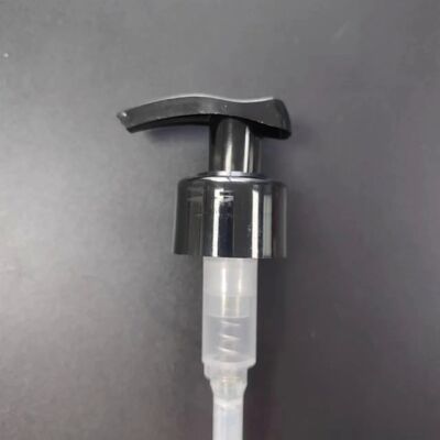 28mm プラスチック液体配給ポンプ シャンプーボトルのためのプレスローションポンプ