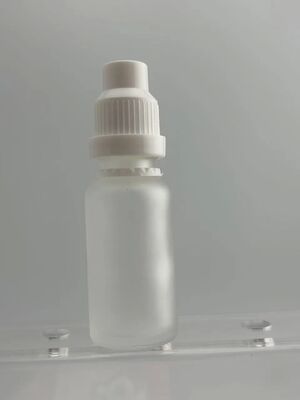 エッセンシャルオイルのボトルを挿入器で密封するためのユーロドロッパーキャップ