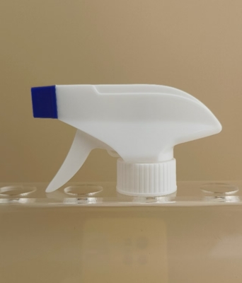 PPプラスチック 白トリガーポンプスプレー 赤ボタン K101-8 化粧品ボトル用